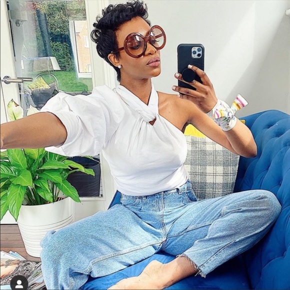 🤍🤍🤍ASYMMETRIC TOP - Picture 3 of 10